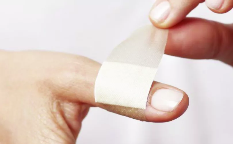 eFirstAidSupplies Blog - How long Should You Keep Bandages On?